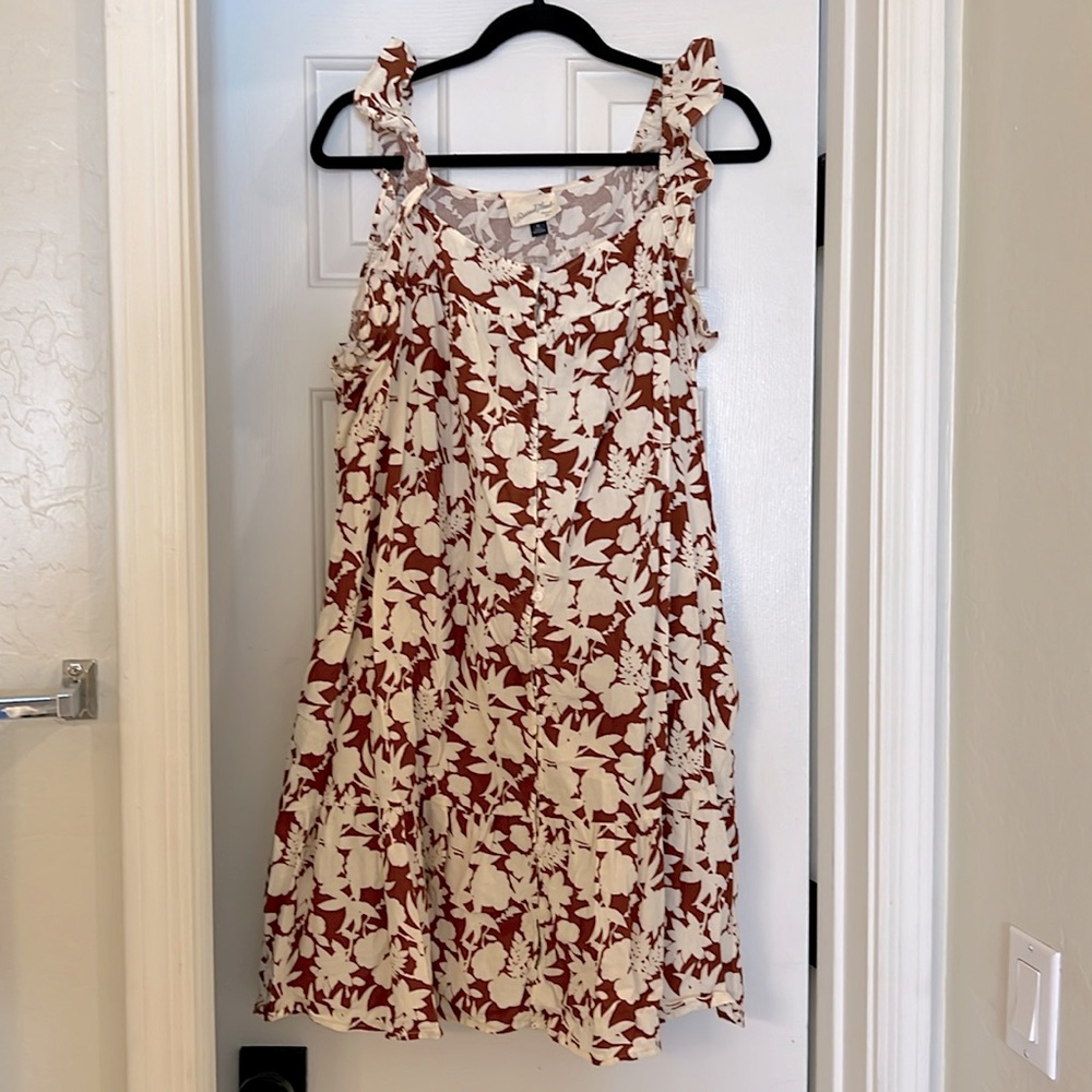 Floral Sleeveless Dress - White and Brown - Picture 1 of 5